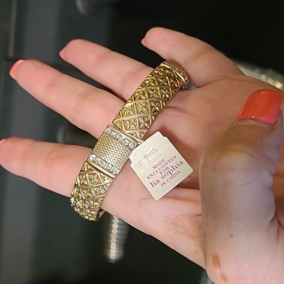 Lia Sophia Jewelry - Lia Sophia stretch goldtone bracelet
